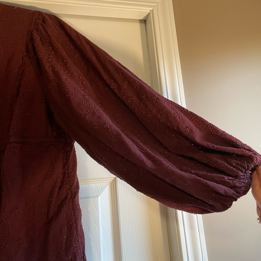Old Navy Burgundy Eyelet Peasant Blouse - Picture 7 of 10
